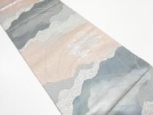 服部織物製　こはく錦　霞に草葉模様織り出し　袋帯